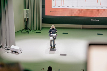 Как расплавить сыр и при чём здесь контрольно-измерительные приборы? «Научное оборудование» на ненаучной конференции