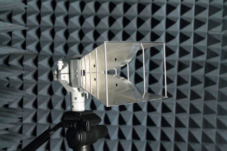 Антенна измерительная рупорная СКАРД П6-123 (SMA) Антенна измерительная рупорная СКАРД П6-123 (SMA)