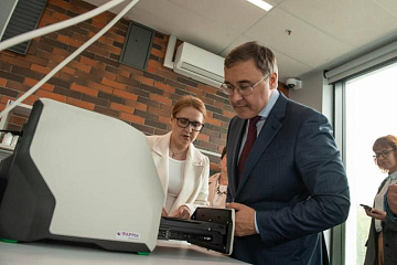 Министр науки и высшего образования посетил кампус НГУ, комплексным оснащением которого занимается ООО «Фарма» и ООО «Научные приборы и системы», входящие в Группу компаний «Научное оборудование»