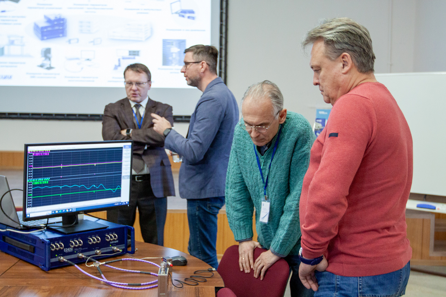 Итоги семинара «Измерение ВЧ- и СВЧ-характеристик в коаксиальном тракте и на пластинах»