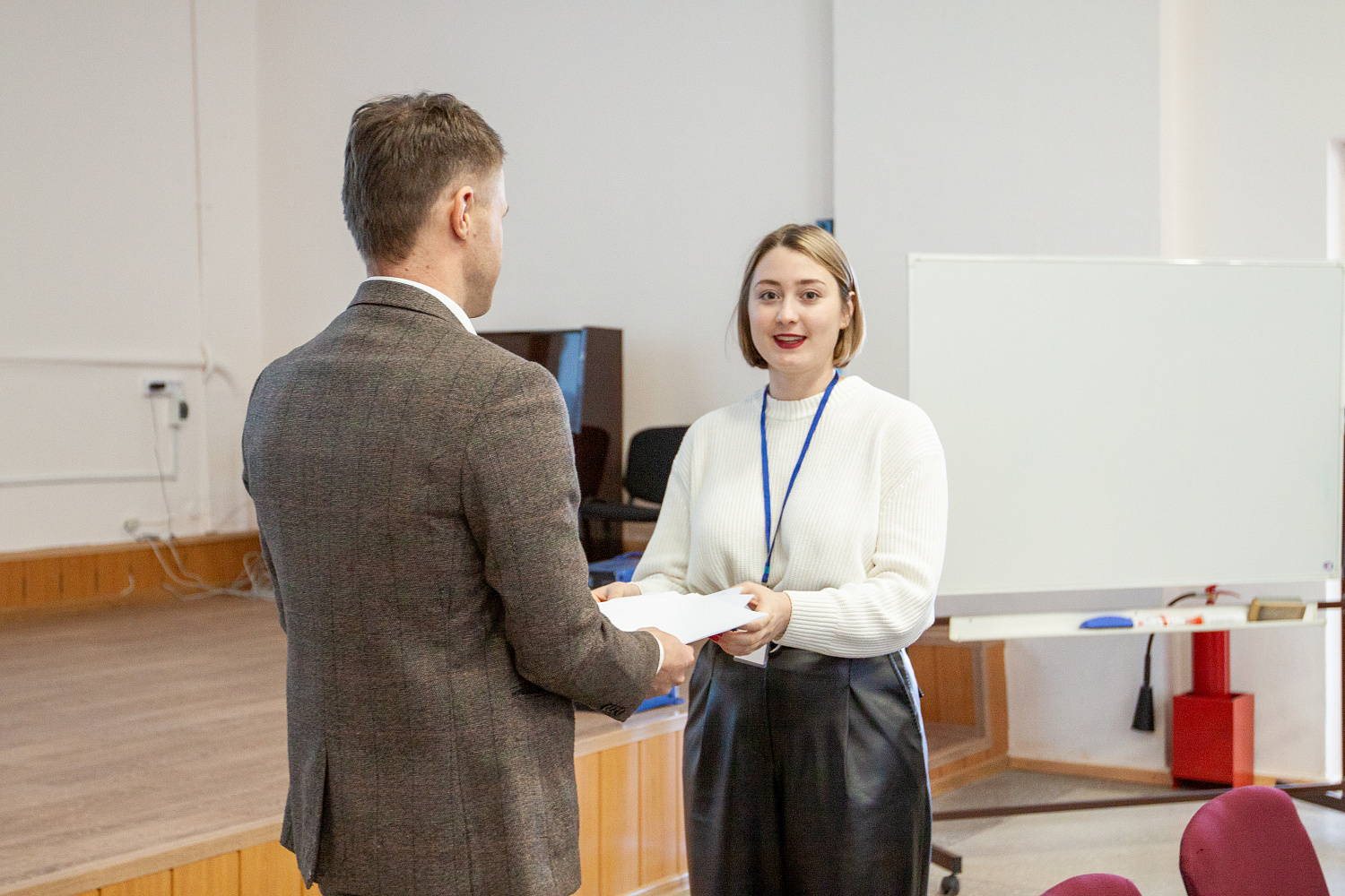 Итоги семинара «Измерение ВЧ- и СВЧ-характеристик в коаксиальном тракте и на пластинах»