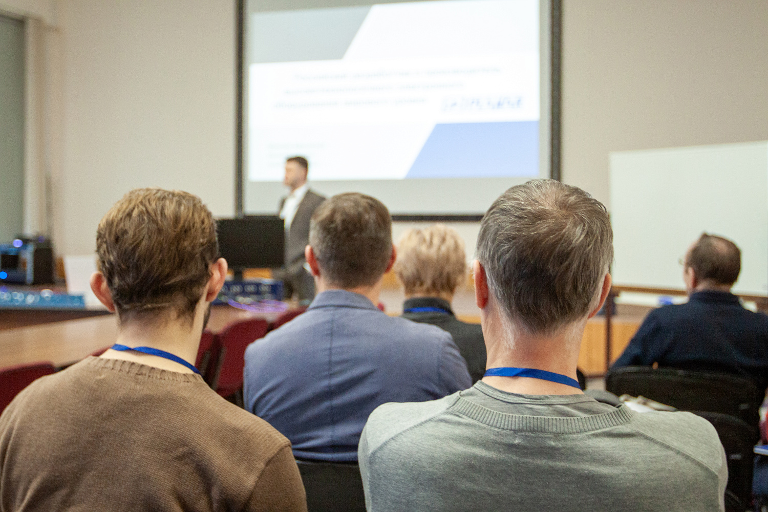 Итоги семинара «Измерение ВЧ- и СВЧ-характеристик в коаксиальном тракте и на пластинах»