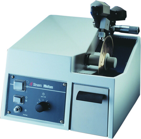 Отрезной станок высокой точности Struers Minitom