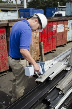 Спектрометр рентгенофлуоресцентный портативный Bruker EOS Спектрометр рентгенофлуоресцентный портативный Bruker EOS