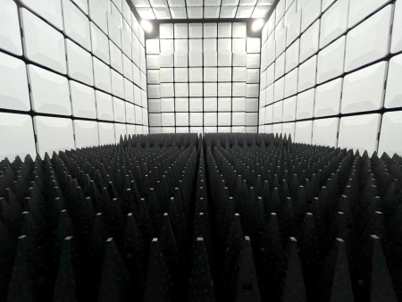 Безэховая экранированная камера (БЭК)