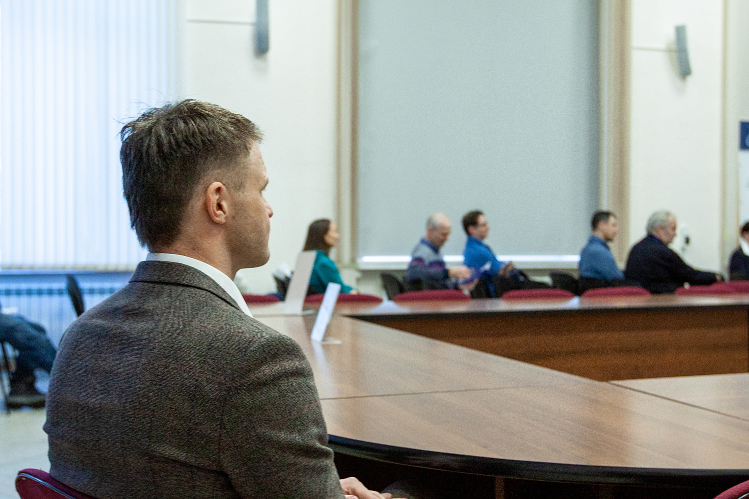 Итоги семинара «Измерение ВЧ- и СВЧ-характеристик в коаксиальном тракте и на пластинах»