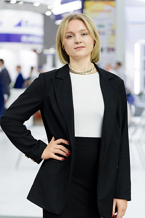 Говорить на языке науки: Елизавета Дурович о работе в компании «Фарма» и оснащении современных лабораторий 
